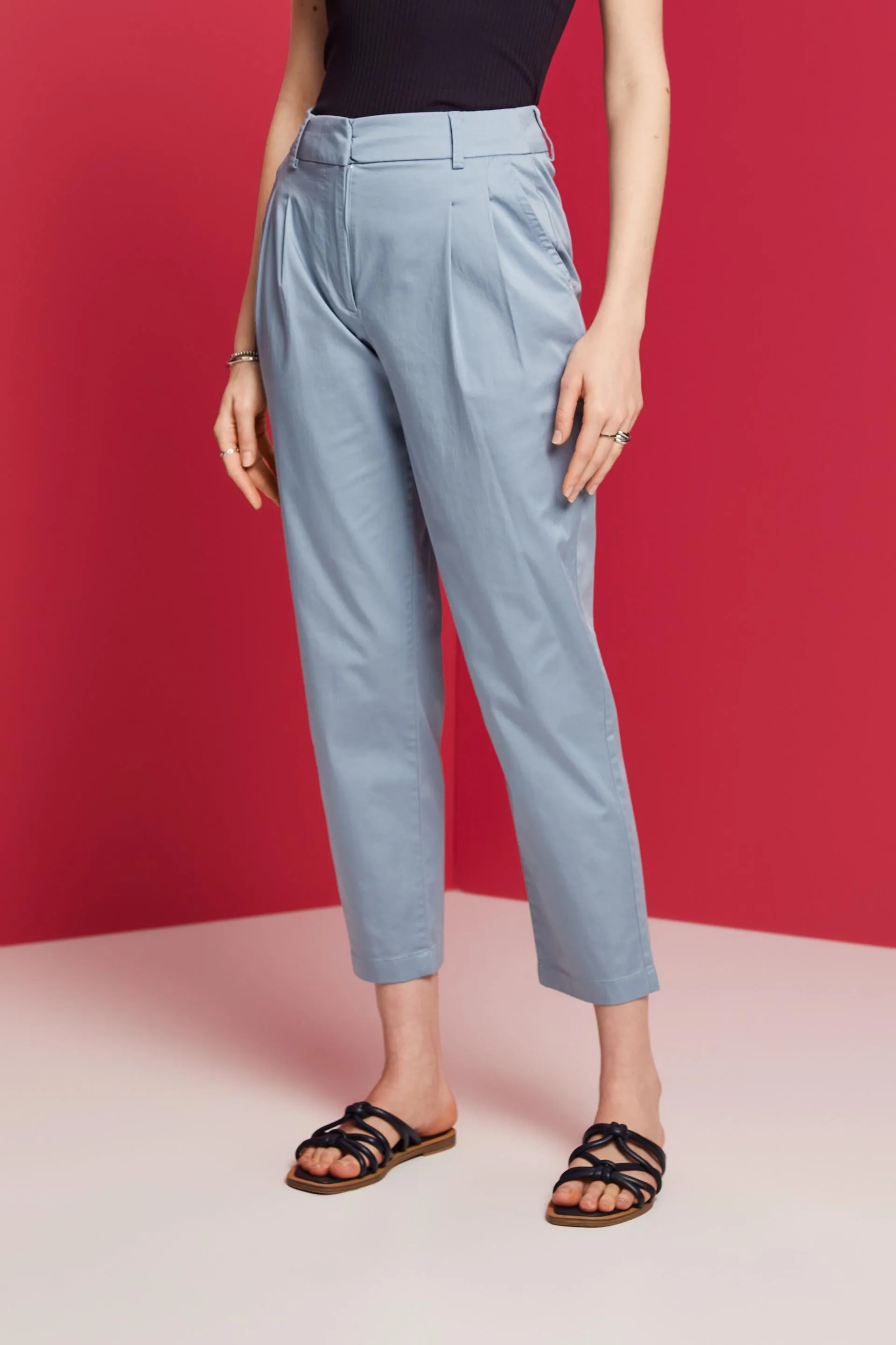 Pants woven
